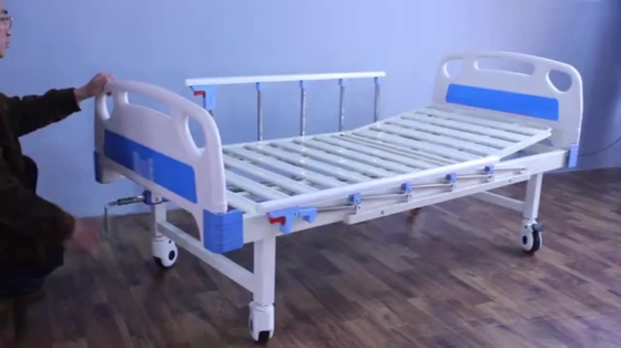 2150mm 750mm Multi Function Manual Hospital Beds 3 Cranks Patient Room